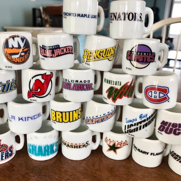 NHL, Hockey, Mini Mugs, Set of 26, Double Sided Print, Good Condition - Picture 12 of 14